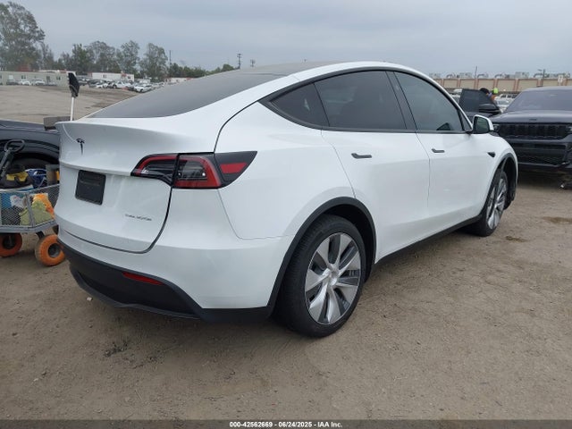 2024 TESLA MODEL Y 7SAYGDEE3RA256206 Photo 3