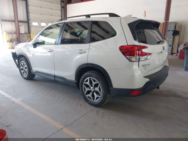 2019 SUBARU FORESTER JF2SKAEC1KH555444 Photo 2