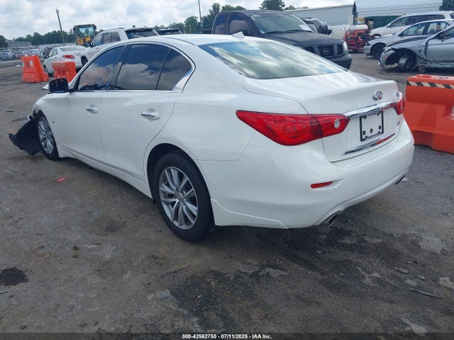 JN1BV7AP4FM330923 Infiniti 2015