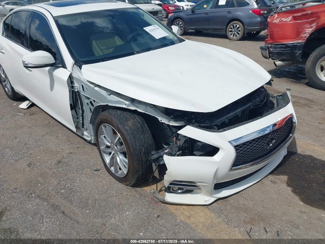 JN1BV7AP4FM330923 Infiniti 2015