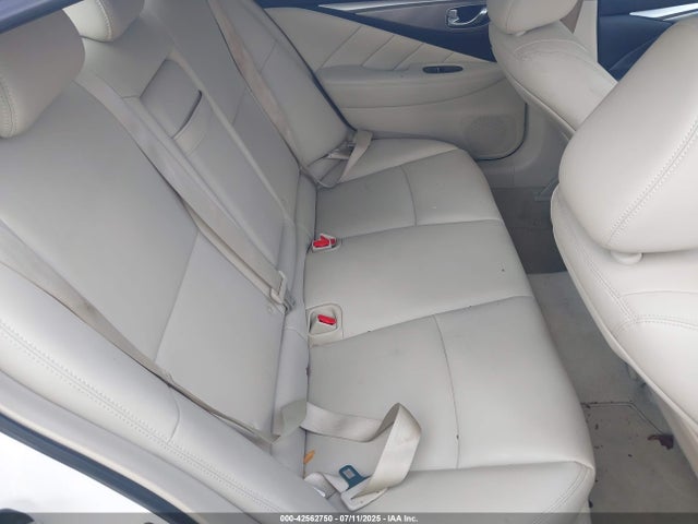 JN1BV7AP4FM330923 Infiniti 2015