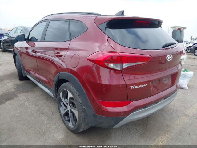 2018 HYUNDAI TUCSON KM8J33A26JU824085 Photo 2