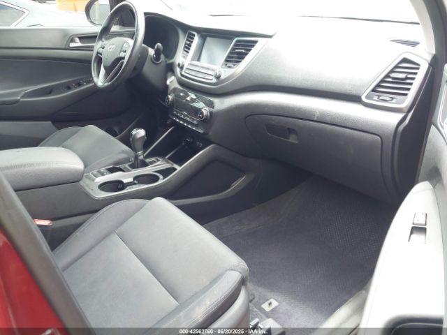 2018 HYUNDAI TUCSON KM8J33A26JU824085 Photo 4