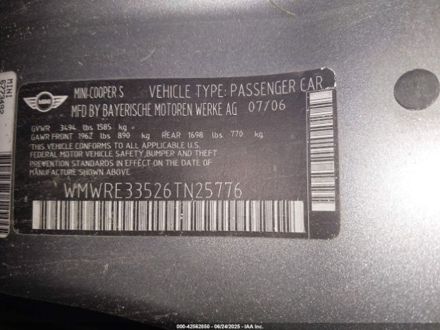 2006 MINI COOPER S WMWRE33526TN25776 Photo 8