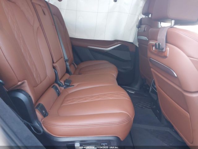 2025 BMW X7 5UX23EM00S9W85668 Photo 7