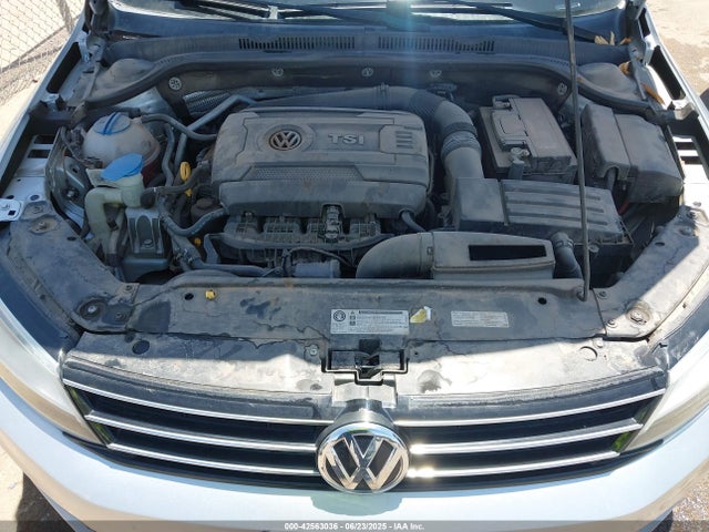3VWD17AJ0FM268144 Volkswagen 1.8t