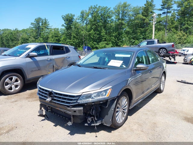Volkswagen 1.8 tsi 2017 1VWBT7A32HC063447 Image 2