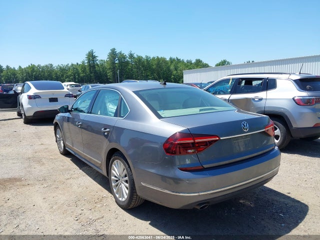 Volkswagen 1.8 tsi 2017 1VWBT7A32HC063447 Image 3