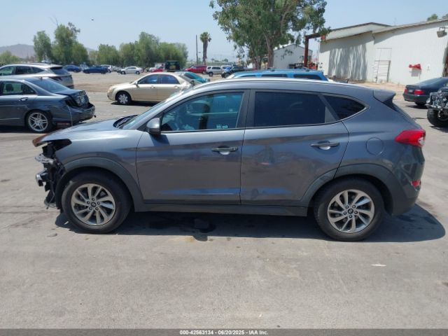 KM8J33A46GU027300 Hyundai 2016
