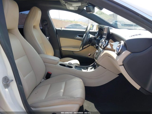 Mercedes-Benz CLA-Class 2014 WDDSJ4EB9EN042576 Image 5