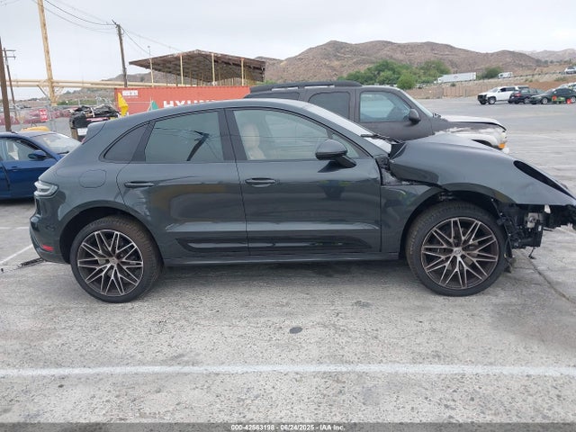 Porsche Macan 2025 WP1AA2A55SLB06757 Image 14