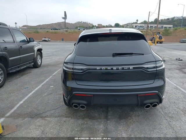 Porsche Macan 2025 WP1AA2A55SLB06757 Image 17