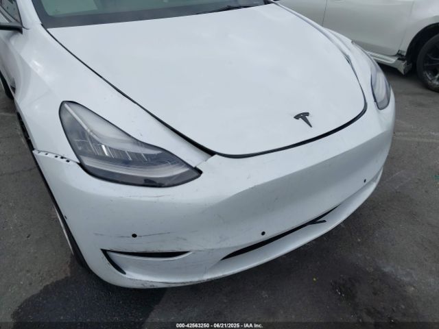 2021 TESLA MODEL Y 5YJYGDEE1MF152256 Photo 5