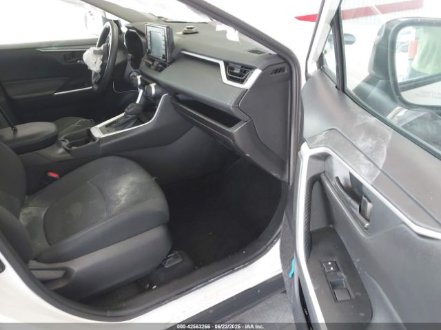 2020 TOYOTA RAV4 2T3H1RFV2LC082337 Photo 4