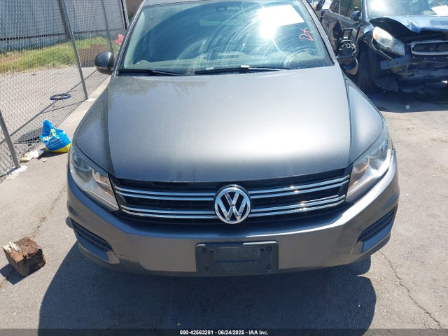 WVGBV7AX9GW609072 Volkswagen Tiguan