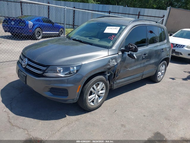 WVGBV7AX9GW609072 Volkswagen Tiguan