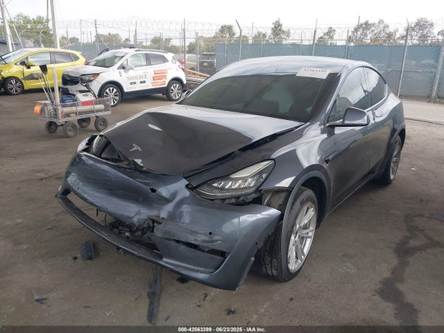 2021 TESLA MODEL Y 5YJYGDED6MF103805 Photo 1