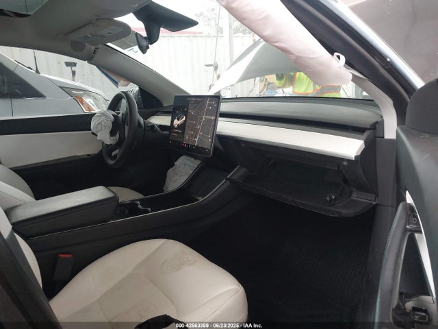 2021 TESLA MODEL Y 5YJYGDED6MF103805 Photo 4