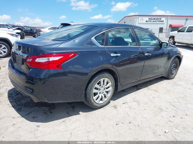 1N4AL3AP5HC297047 Nissan 2017