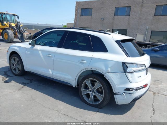 2019 AUDI Q5 WA1BNBFY7K2116543 Photo 2