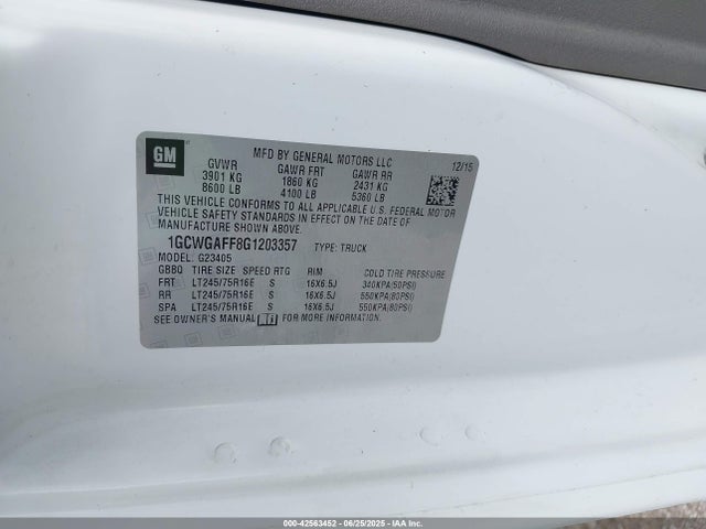 1GCWGAFF8G1203357 Chevrolet l20 - flexible fuel (gas/ethanol), sfi iron