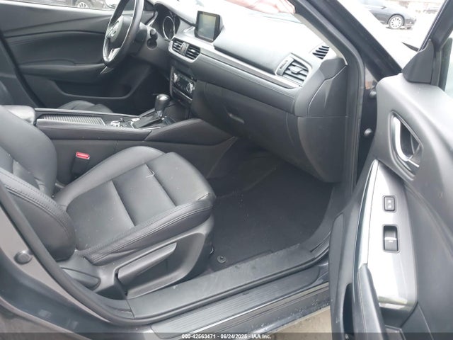 JM1GJ1V53G1432768 Mazda py