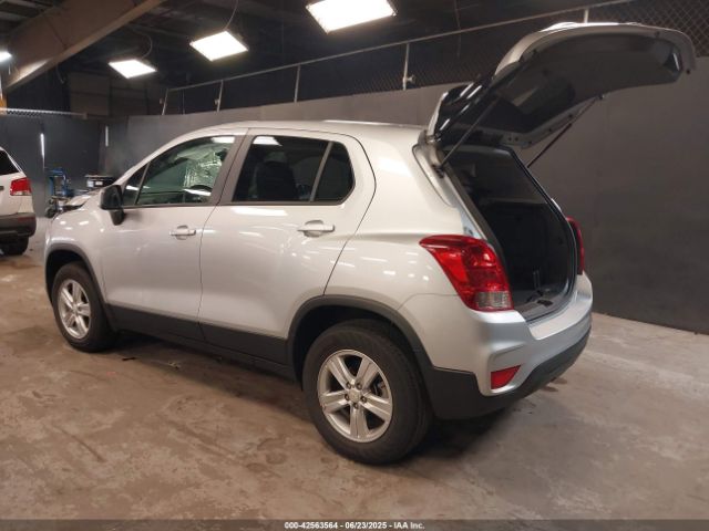 2022 CHEVROLET TRAX KL7CJNSMXNB555960 Photo 2