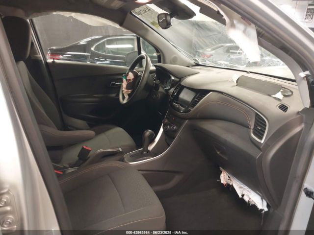 2022 CHEVROLET TRAX KL7CJNSMXNB555960 Photo 4