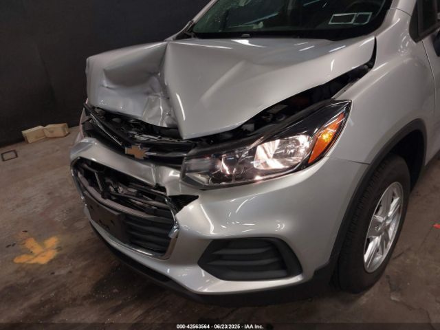 2022 CHEVROLET TRAX KL7CJNSMXNB555960 Photo 5