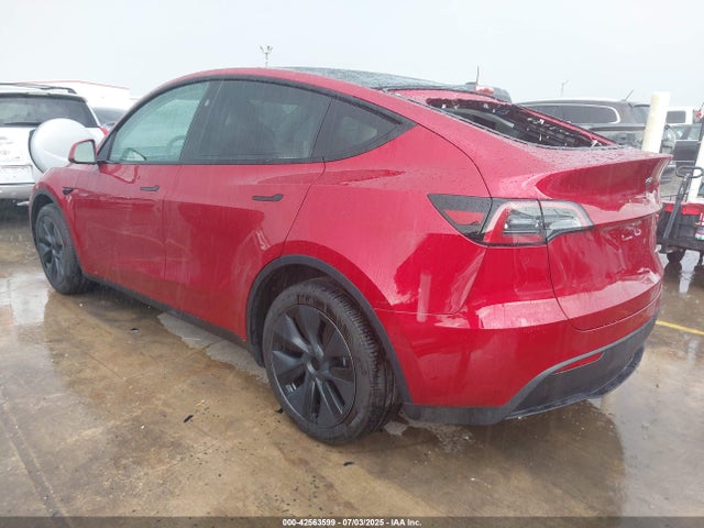 2025 TESLA MODEL Y 7SAYGDEEXSA347527 Photo 2