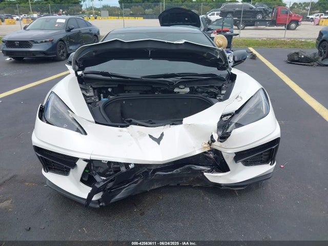 1G1YC3D43P5501057 Chevrolet lt2