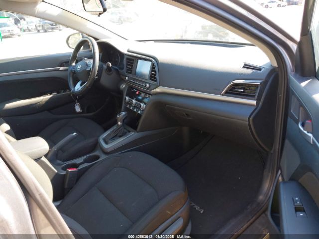 2019 HYUNDAI ELANTRA 5NPD84LF4KH450189 Photo 4