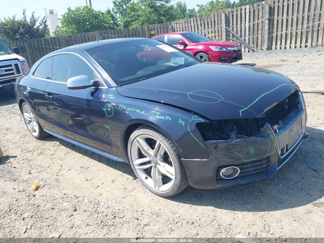 2010 AUDI S5 WAUVVAFR2AA044190 Photo 0