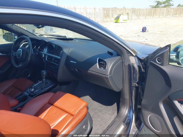 2010 AUDI S5 WAUVVAFR2AA044190 Photo 4