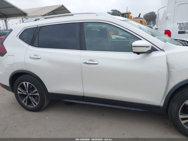 JN8AT2MT3KW257086 Nissan 2019