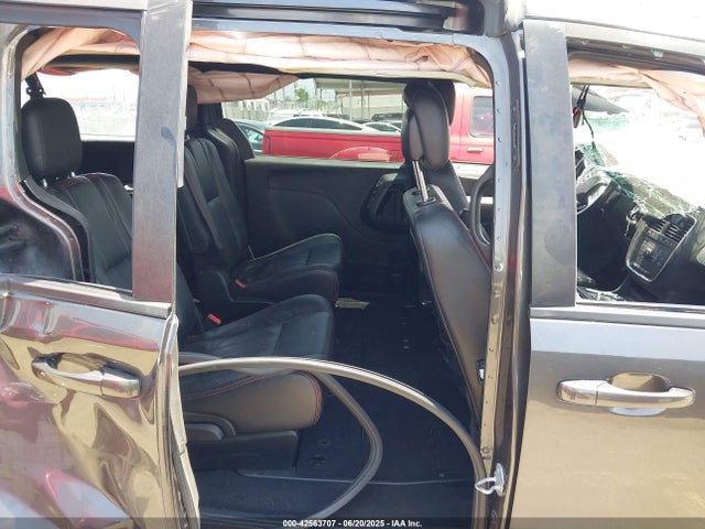 2C4RDGEG1GR329865 Dodge Grand Caravan