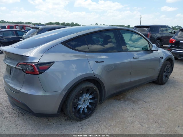 7SAYGDED6RA326837 Tesla 2024