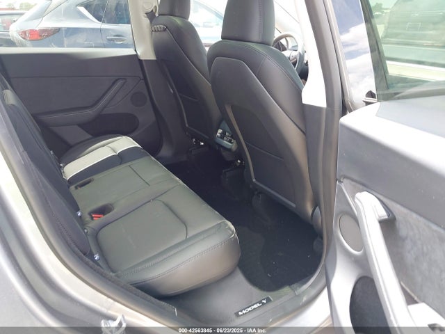 7SAYGDED6RA326837 Tesla 2024