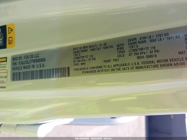 1C4JJXSJ7PW688666 Jeep 2023