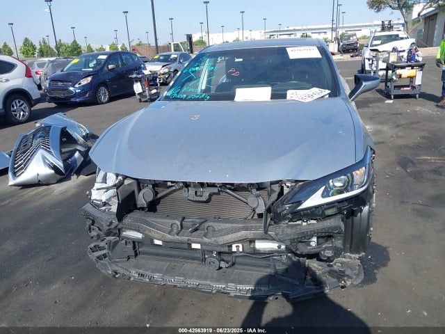 58ADA1C14PU030909 Lexus a25a-fxs, 3nm