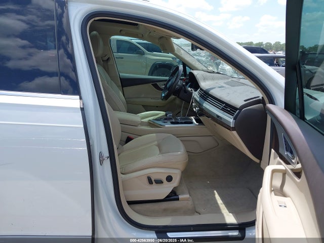 2019 AUDI Q7 WA1LHAF79KD025758 Photo 4