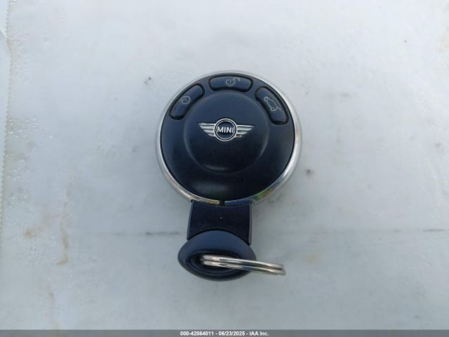 2011 MINI COOPER WMWSU3C55BT181956 Photo 10