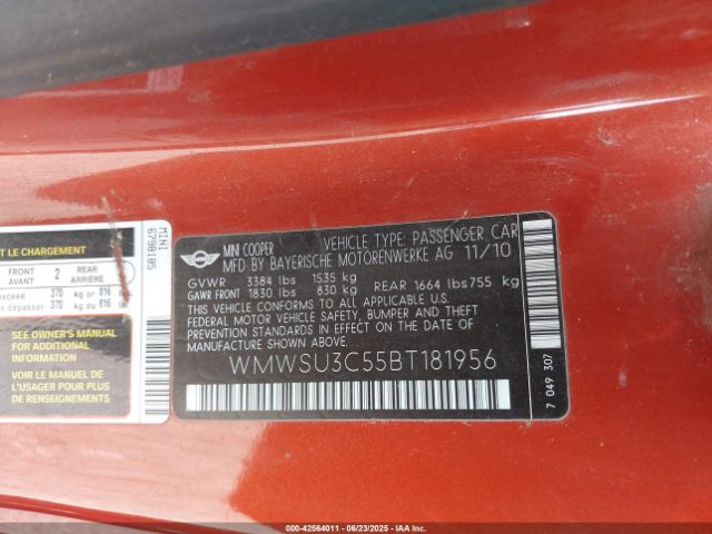 2011 MINI COOPER WMWSU3C55BT181956 Photo 8