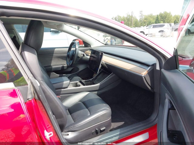 5YJ3E1EB7KF387178 Tesla MODEL 3