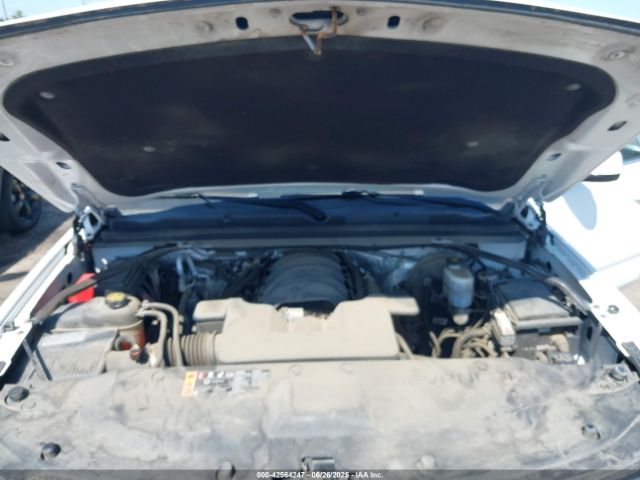 2018 CHEVROLET SUBURBAN 1GNSKHKC7JR235556 Photo 9