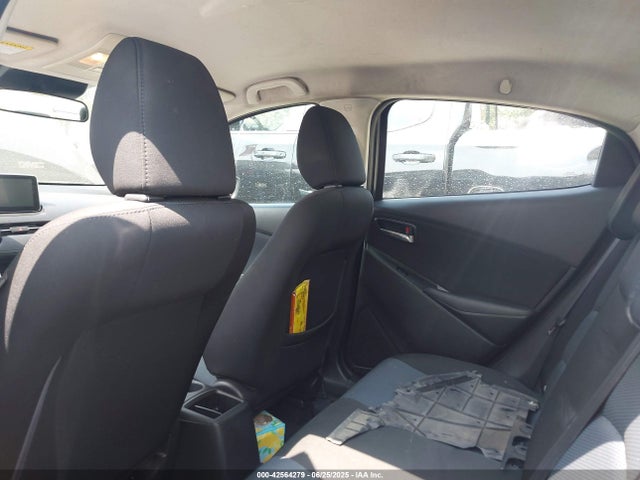 3MYDLBYV9HY174382 Toyota p5v