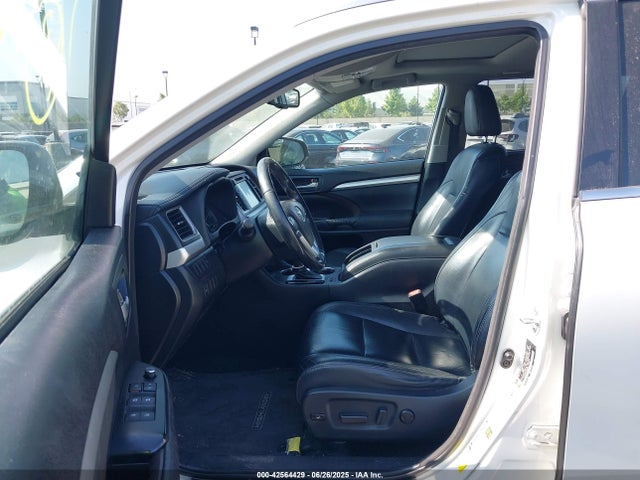 Toyota 2gr-fe 2014 5TDJKRFH1ES030953 Image 5