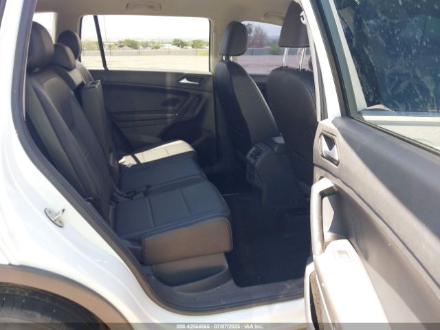 2018 VOLKSWAGEN TIGUAN 3VV2B7AX7JM138559 Photo 7