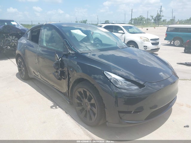 2024 TESLA MODEL Y 7SAYGAEE1RF168188 Photo 0