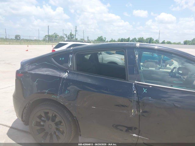 2024 TESLA MODEL Y 7SAYGAEE1RF168188 Photo 5